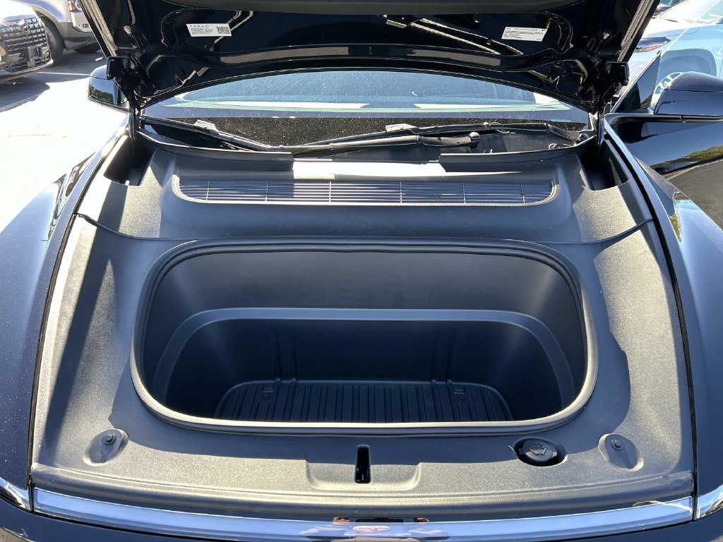 Used 2026 Tesla Model Y Long Range AWD/4WD image 13