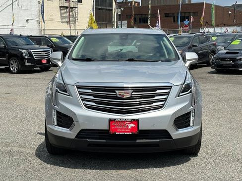Used 2019 Cadillac XT5 Premium Luxury AWD/4WD image 2