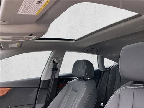 Used 2022 Audi A5 2.0T Premium Plus w/ Premium Plus image 11