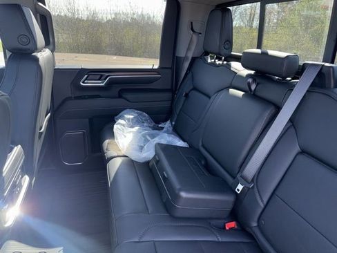 New 2026 GMC Sierra 2500 Denali w/ Denali Reserve Package AWD/4WD image 37