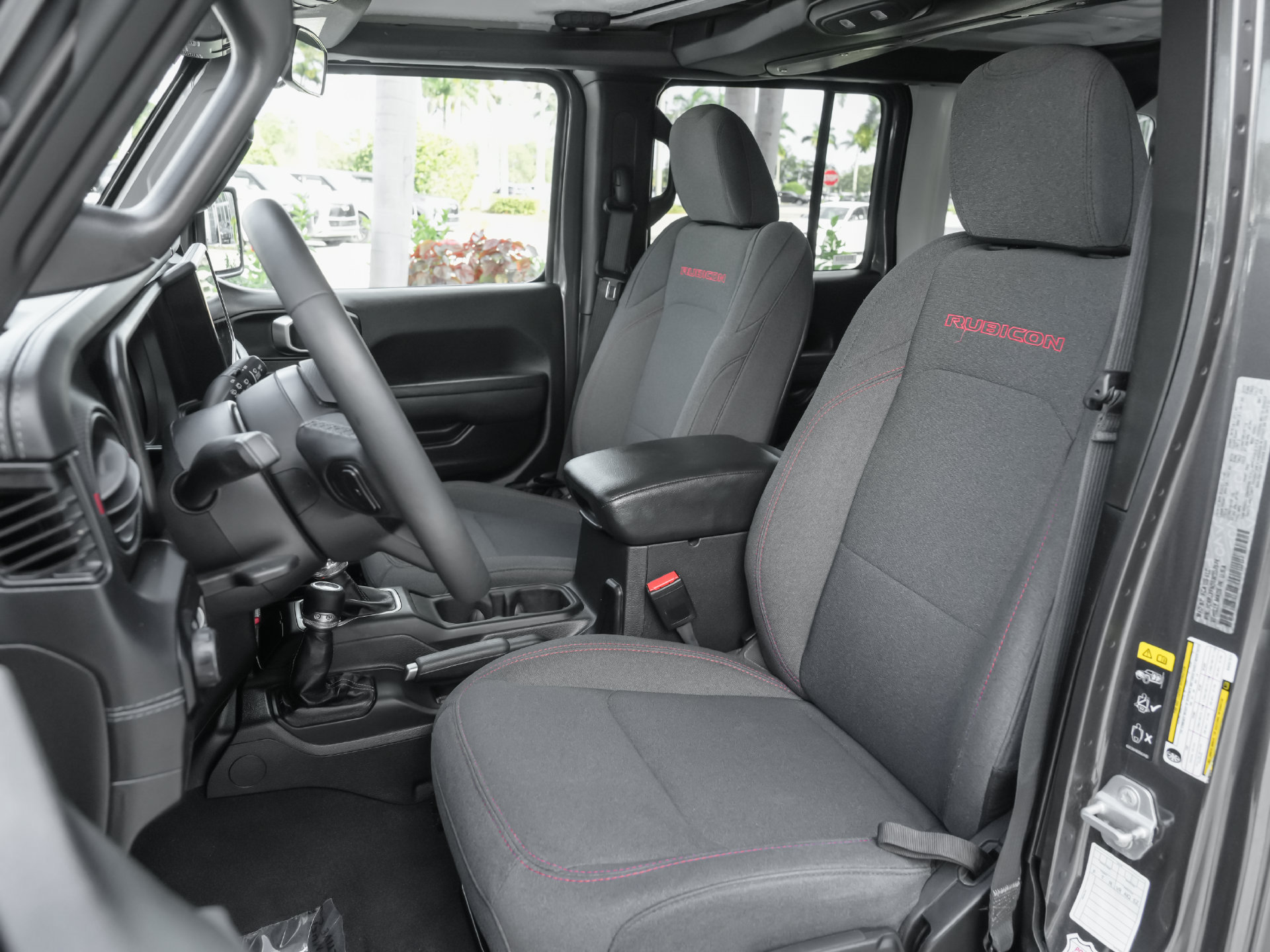 Used 2025 Jeep Wrangler Unlimited Rubicon AWD/4WD image 8