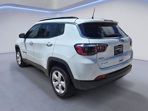 Used 2022 Jeep Compass Latitude AWD/4WD image 3
