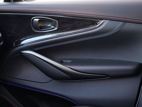 New 2026 Aston Martin DBX 707 image 18