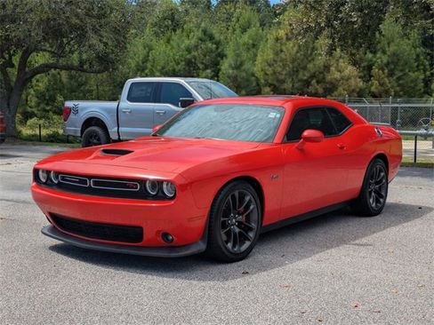 Used 2023 Dodge Challenger R/T w/ Plus Package image 7