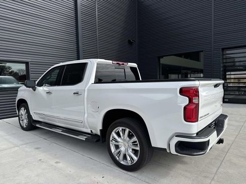 Used 2023 Chevrolet Silverado 1500 High Country image 3