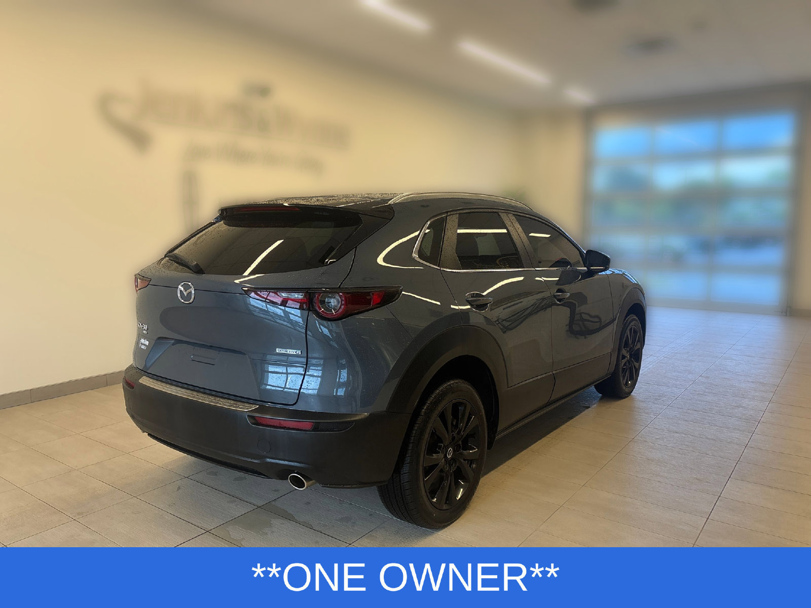 Used 2024 MAZDA CX-30 AWD 2.5 S w/ Preferred Package image 2