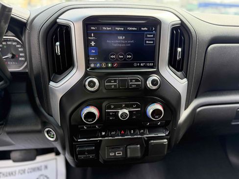 Used 2022 GMC Sierra 2500 SLE w/ Preferred Package AWD/4WD image 17