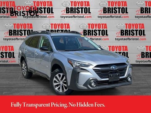 Used 2025 Subaru Outback Premium w/ Popular Package #1 AWD/4WD image 1