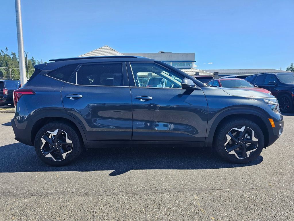Used 2025 Kia Seltos S FWD image 2
