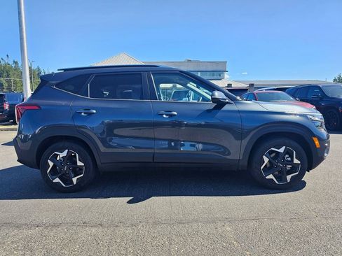 Used 2025 Kia Seltos S FWD image 2