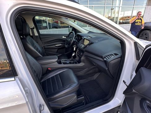 Used 2018 Ford Escape SEL image 17