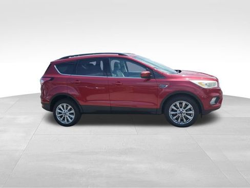 Used 2017 Ford Escape SE w/ SE Leather Comfort Package AWD/4WD image 3