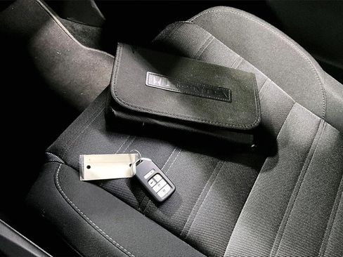 Used 2019 Honda CR-V EX image 34