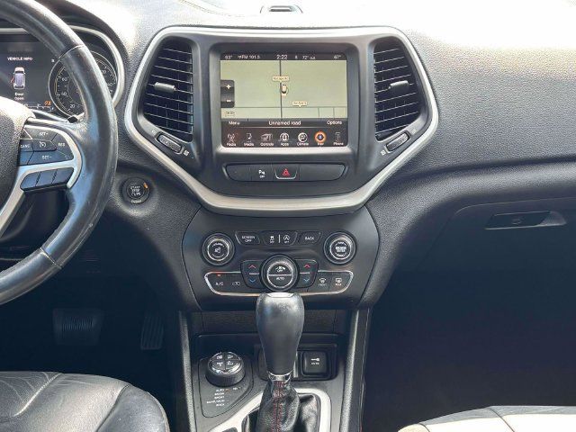 Used 2016 Jeep Cherokee Trailhawk w/ Comfort/Convenience Group AWD/4WD image 26