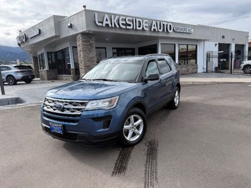 Used 2018 Ford Explorer 4WD image 2