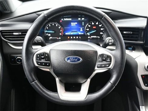 Used 2024 Ford Explorer XLT w/ Equipment Group 202A image 26