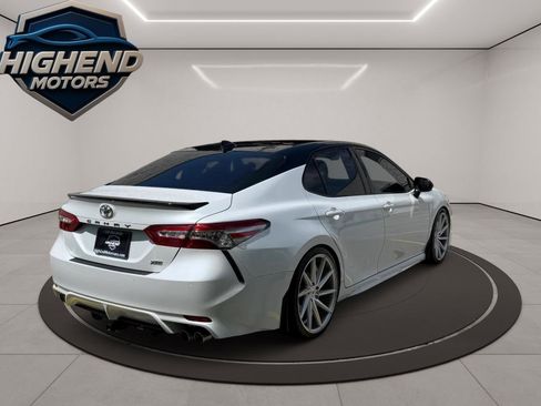 Used 2019 Toyota Camry XSE FWD image 6
