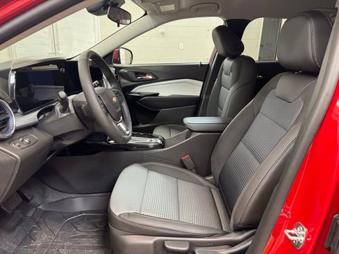 New 2026 Chevrolet Trax LT w/ Driver Confidence Package FWD image 11