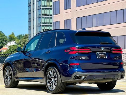Used 2026 BMW X5 xDrive40i w/ M Sport Package AWD/4WD image 5