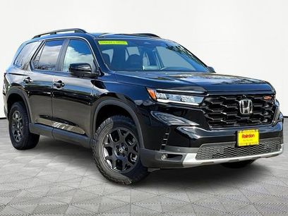 New 2025 Honda Pilot TrailSport