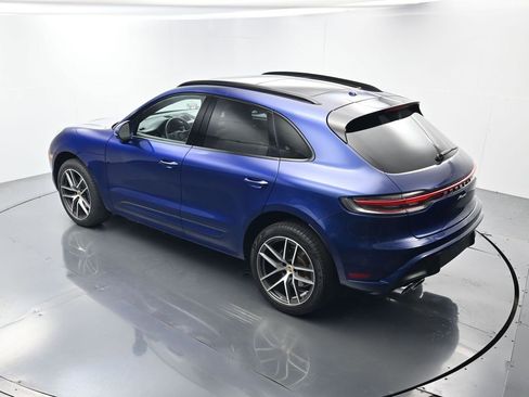 Certified 2024 Porsche Macan AWD/4WD image 36
