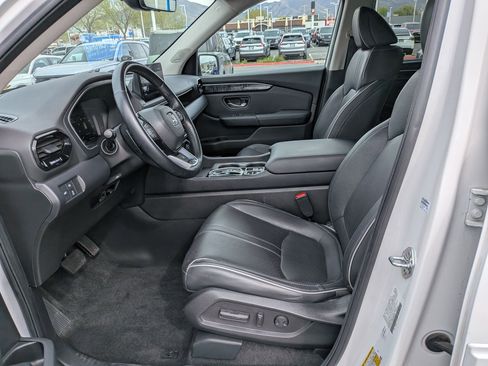 Certified 2023 Honda Pilot Elite image 26