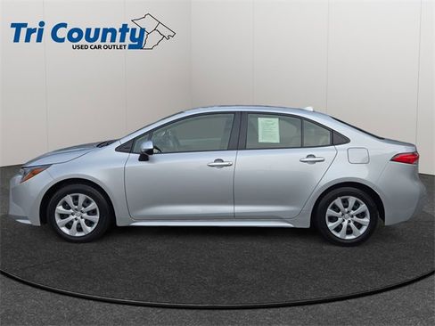 Certified 2022 Toyota Corolla LE image 5