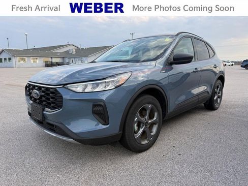 Used 2025 Ford Escape ST-Line w/ Cold Weather Package AWD/4WD image 1