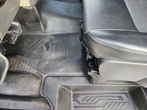 Used 2020 Ford Transit 250 Medium Roof RWD image 14