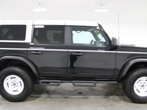Used 2023 Ford Bronco Heritage Edition AWD/4WD image 11