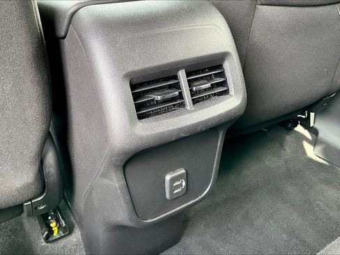 Certified 2024 Chevrolet Equinox LT image 10