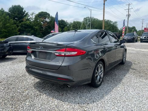 Used 2017 Ford Fusion SE w/ Equipment Group 601A FWD image 7