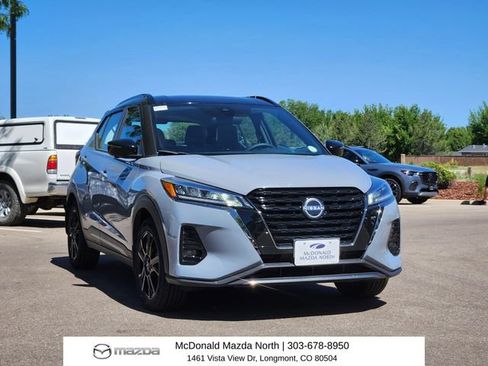 Used 2023 Nissan Kicks SR w/ SR Premium Package FWD image 4