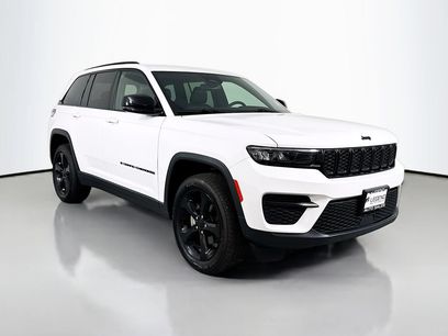 Used 2023 Jeep Grand Cherokee Altitude