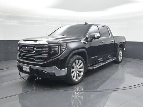 Used 2024 GMC Sierra 1500 SLT RWD image 1