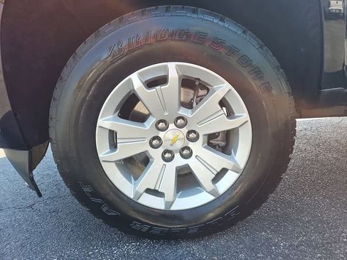 Used 2022 Chevrolet Colorado LT w/ LT Convenience Package image 12