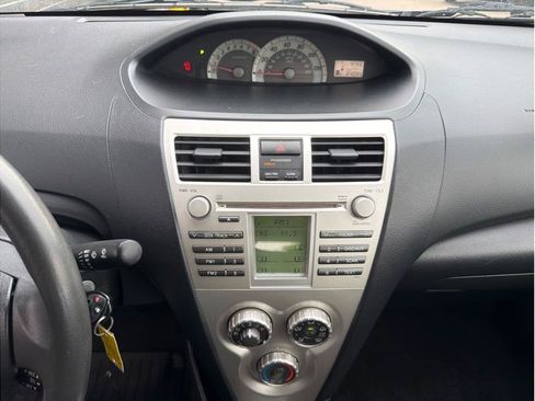 Used 2007 Toyota Yaris S FWD image 16