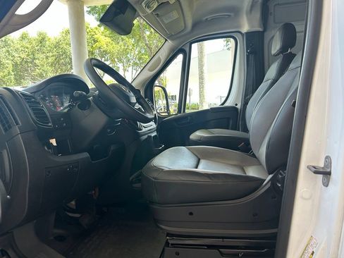 Used 2025 RAM ProMaster 2500 w/ Convenience Group FWD image 6