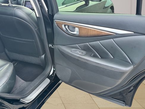 Used 2014 INFINITI Q50 w/ Deluxe Touring Package RWD image 28