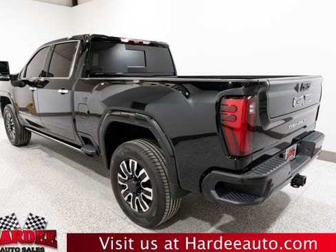 Used 2026 GMC Sierra 2500 Denali Ultimate AWD/4WD image 3