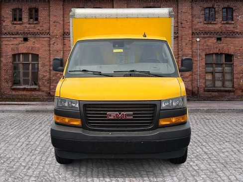 Used 2021 GMC Savana 3500 w/ Power Convenience Package RWD image 2