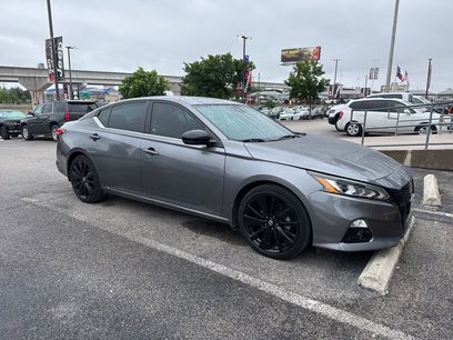 Used 2022 Nissan Altima 2.5 SR w/ Midnight Edition Package