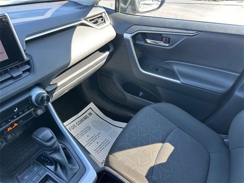Used 2024 Toyota RAV4 XLE image 28