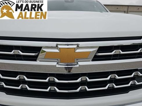 Used 2024 Chevrolet Silverado 1500 LTZ AWD/4WD image 31