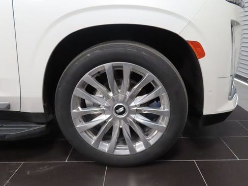 Certified 2024 Cadillac Escalade Premium Luxury w/ Performance Package AWD/4WD image 17