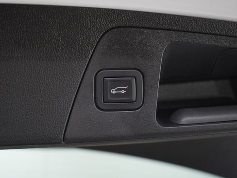 Used 2018 Buick Envision Premium image 17