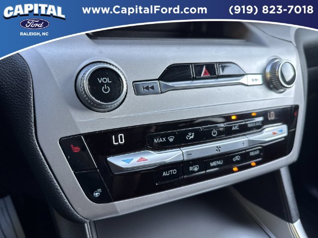 Used 2020 Ford Explorer XLT w/ Equipment Group 202A AWD/4WD image 29