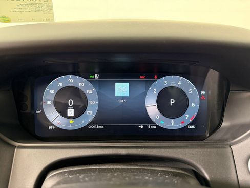 New 2026 Land Rover Range Rover Velar Dynamic SE AWD/4WD image 18