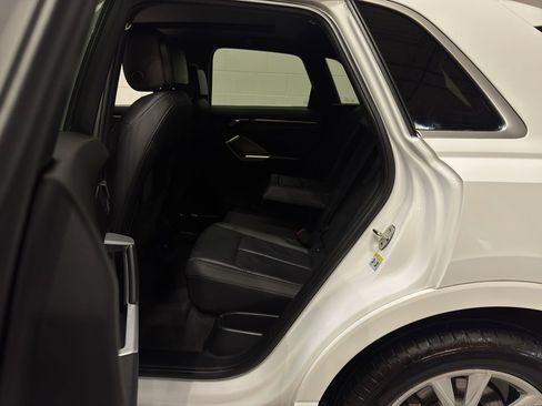 Used 2025 Audi Q3 2.0T Premium image 10