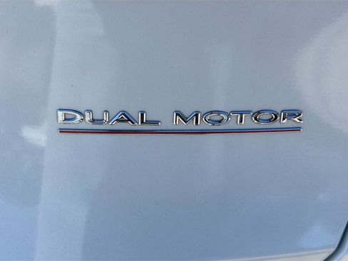 Used 2021 Tesla Model Y Performance image 11